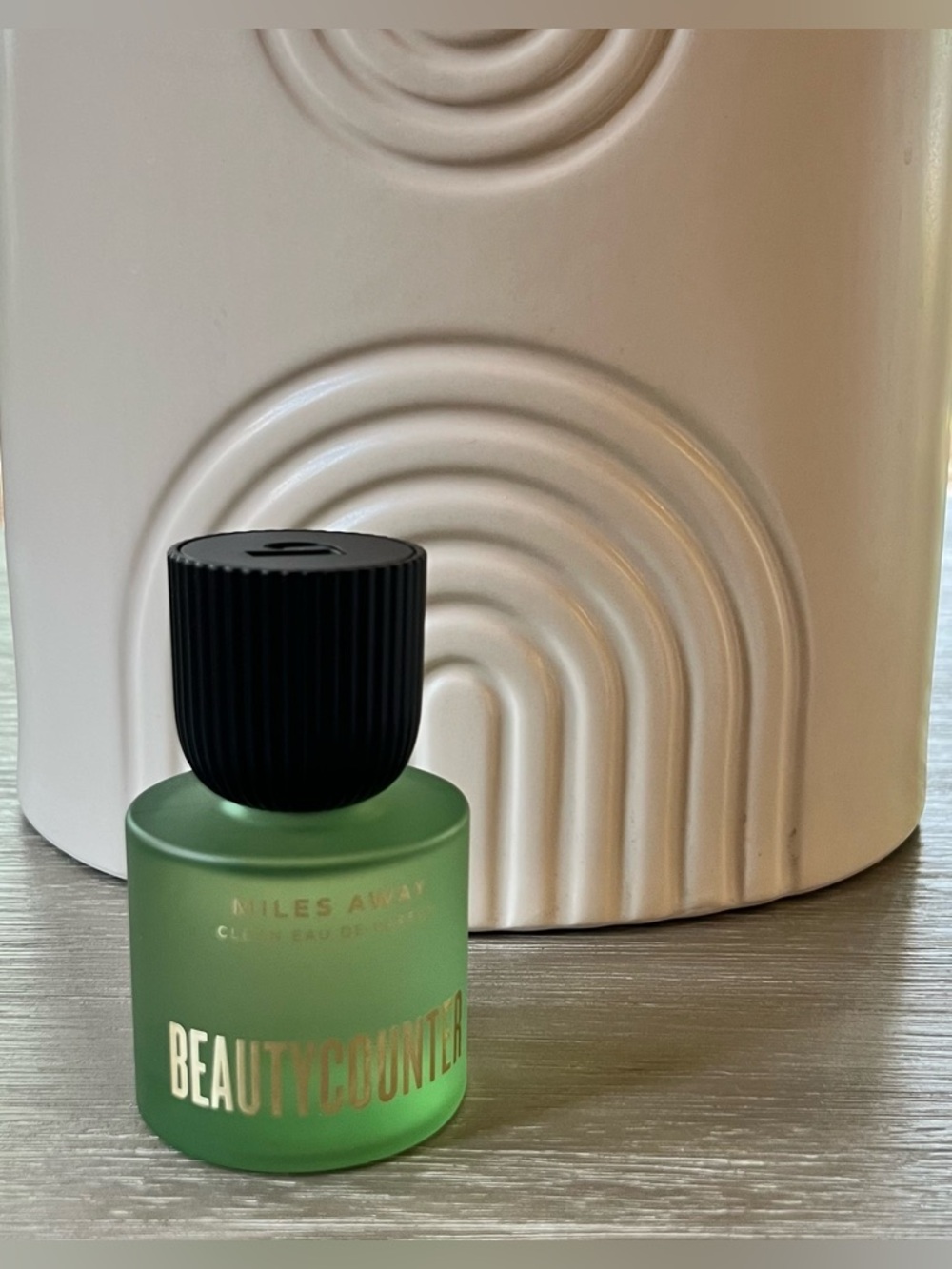 Beautycounter Miles Away Eau de Parfum Spray Lemon Jasmine 50ml 1.7oz Fragrance - Picture 6 of 10